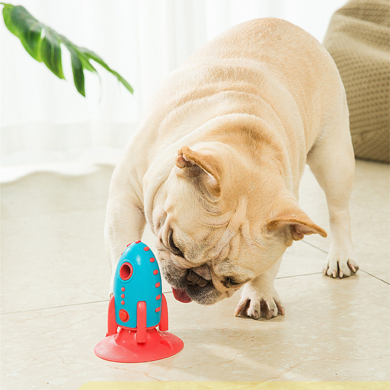 Rocket Shape Pet Food Dispensing Bite Resistant Chew Toy